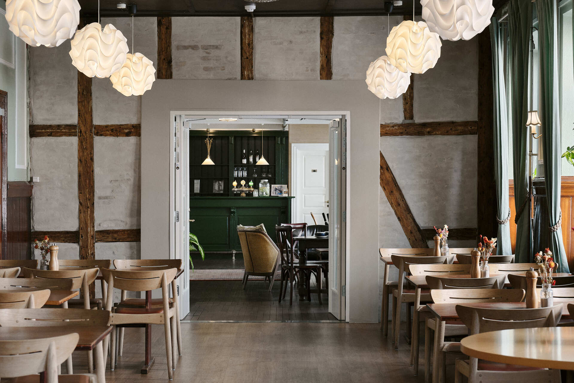 Restaurant Ærø med bindingværk væg