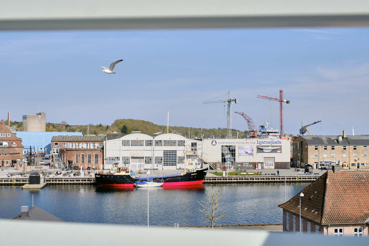 kig fra vindue til Svendborg Havn